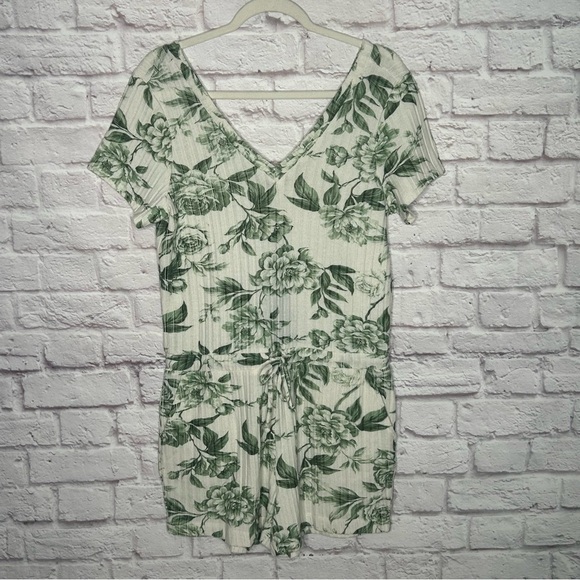 Chaser Ribbed Floral Knit Romper - Picture 4 of 11